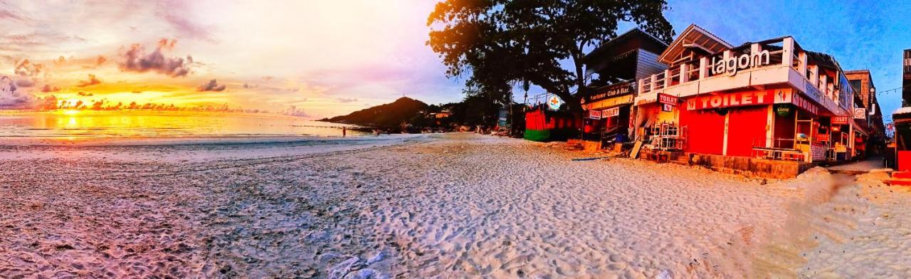 Out! A Radically Inclusive Beach Hostel By Wild & Wandering หาดริ้น ภายนอก รูปภาพ